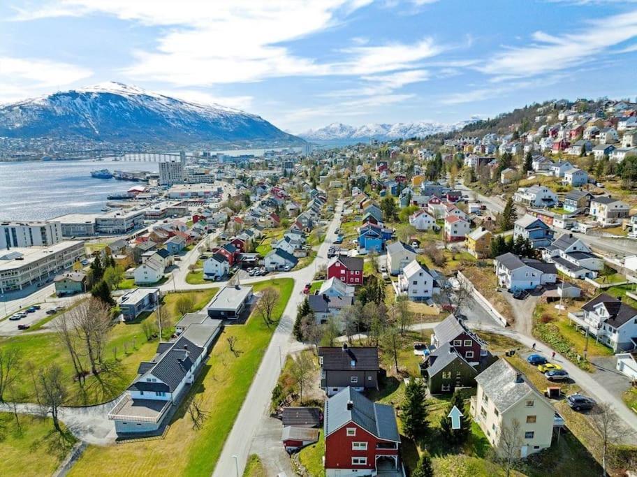 Cozy Little House In Tromso City Eksteriør billede